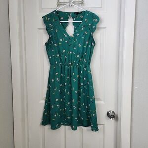 41 Hawthorn Green Floral Flutter Sleeve V Neck Elastic Waist A Line Mini Med F30